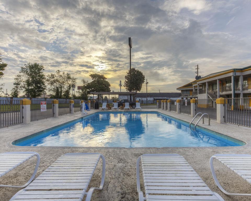 Econo Lodge Byron Luaran gambar