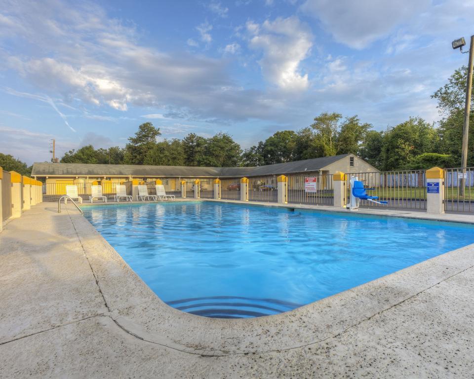 Econo Lodge Byron Luaran gambar