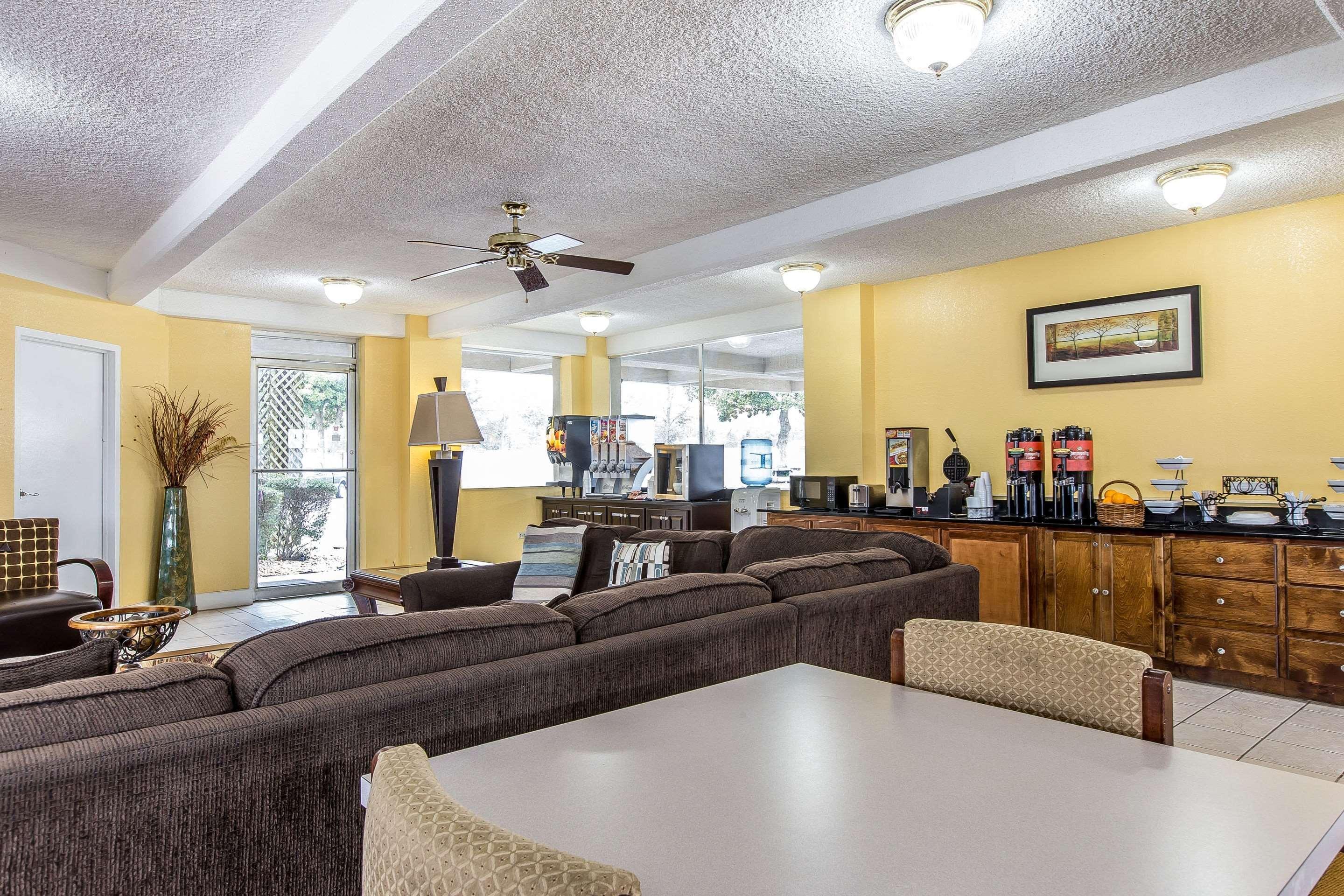 Econo Lodge Byron Luaran gambar