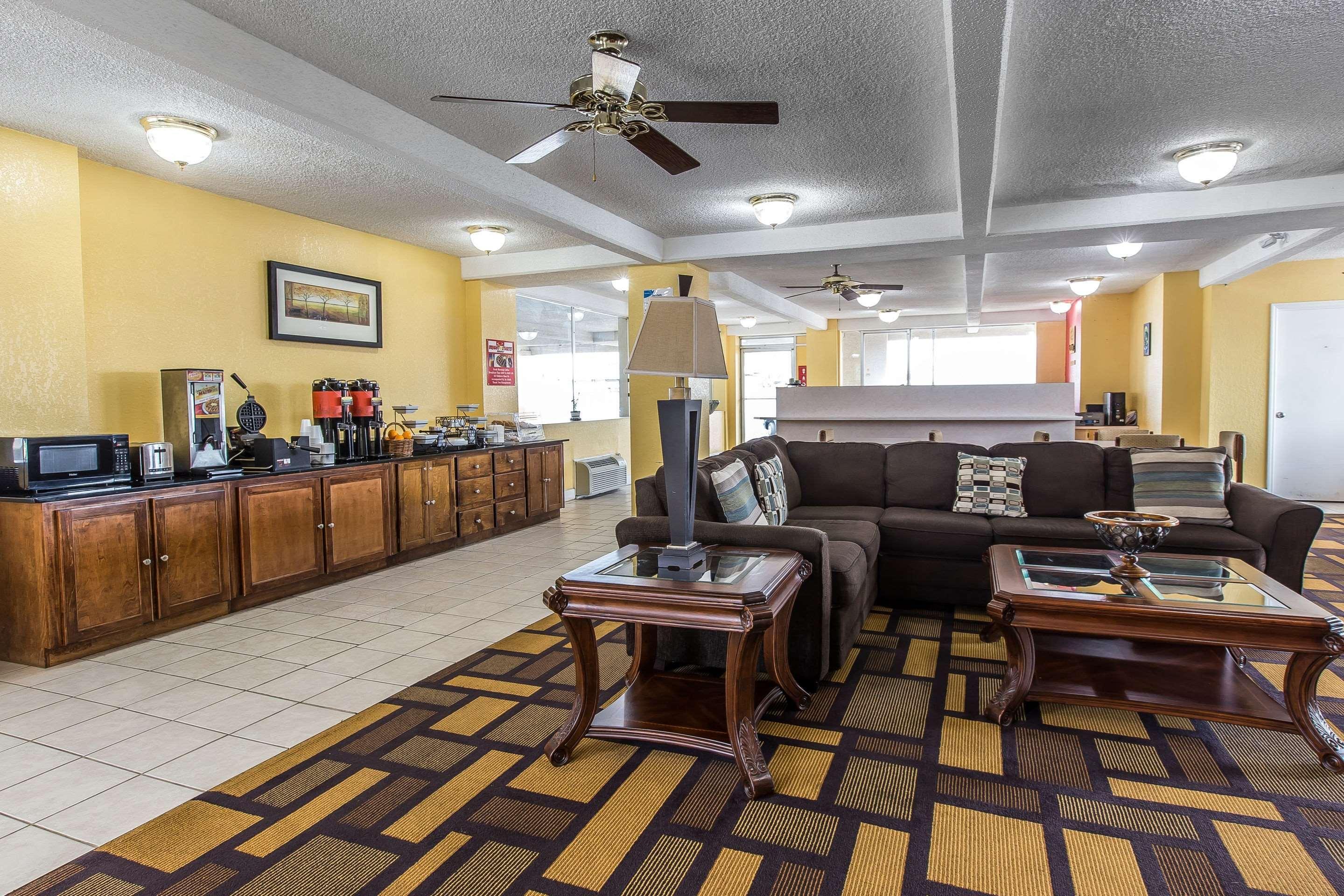 Econo Lodge Byron Luaran gambar