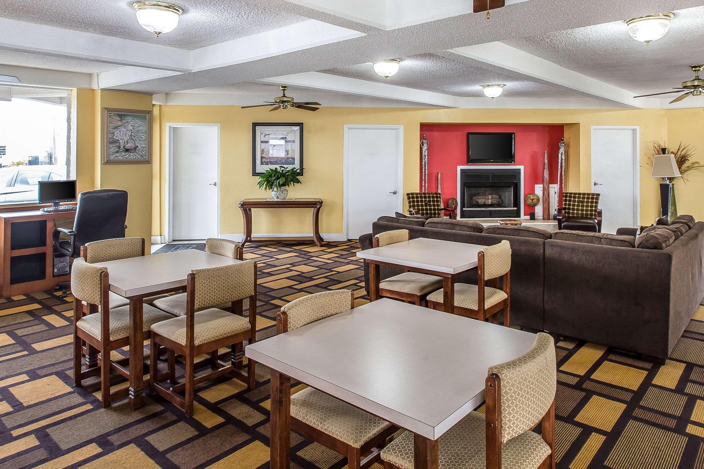 Econo Lodge Byron Luaran gambar